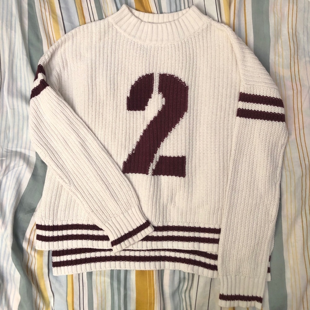Hollister Girls' Mock Neck Split Hem Knit Sweater - White/Maroon S